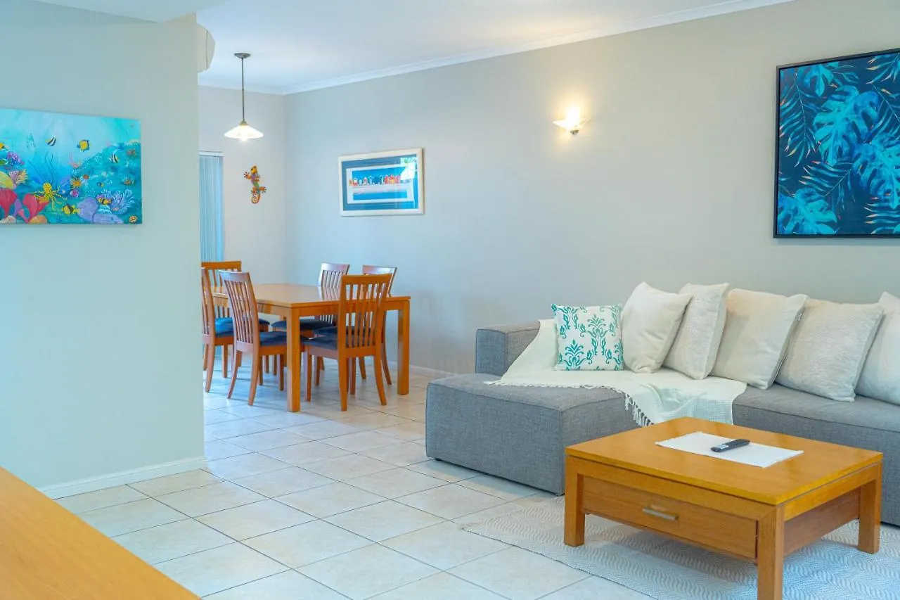 Apartment Villa Royale Cairns Australia